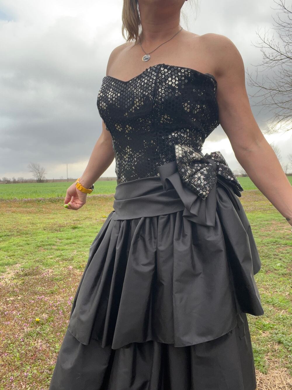 Vintage 80s Black Sweetheart Strapless Ruffles Bow Sequin Tiered Prom Dress SM